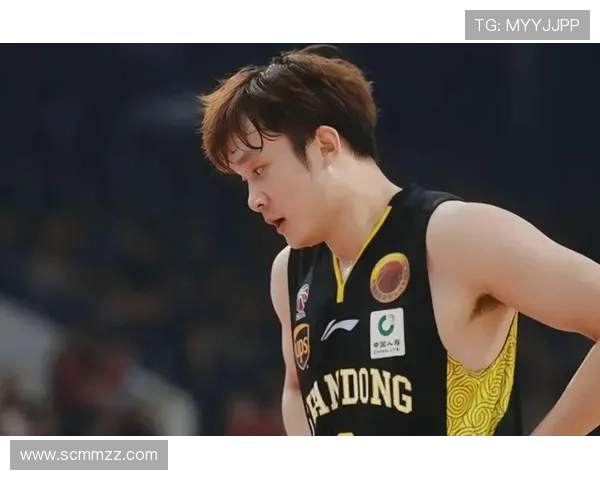 格兰特强行突破防守自投自抢完成精彩两分得分